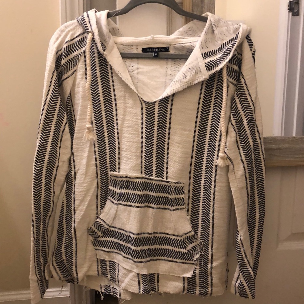 Beachy hoodie/sweatshirt